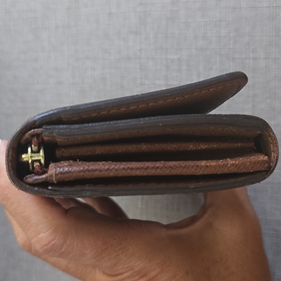 Louis Vuitton Monogram Canvas Wallet - Picture 4 of 15